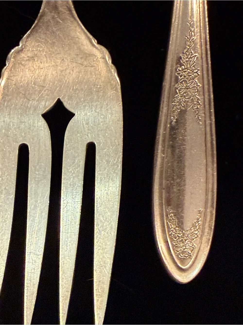 1921 Oneida Community Silver Plated “Ardsley” set of 12 Salad/Fish Forks